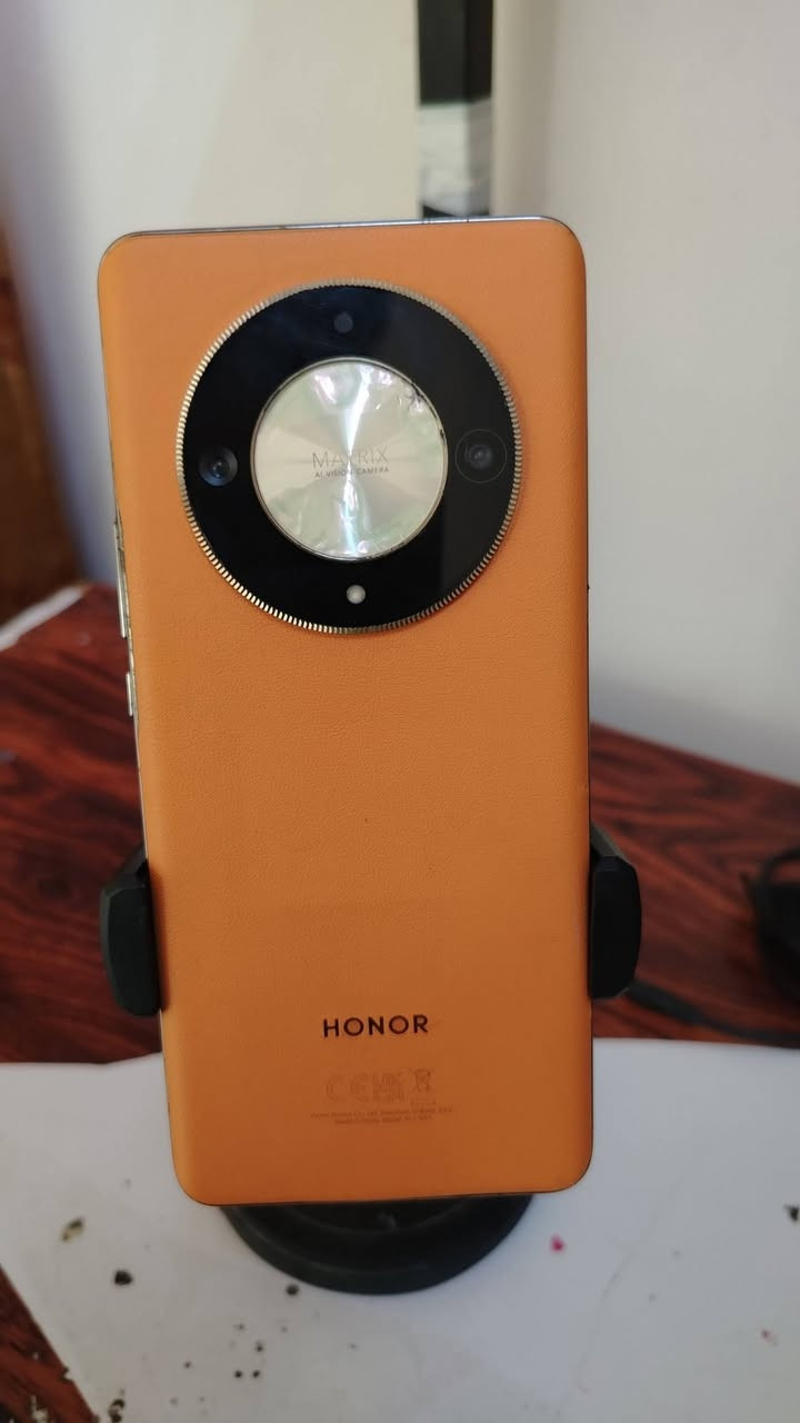 هونر x9b
ذاكره 256
رام 12 
بطاريه عملاقه 5800 جهاز غني عن التعريف 
سماعات بس مايشتغلن ويشتغل بهتفون عادي او بلاتوث جهاز قوي جدا للبوبجي رقم واحد بالبوبجي سلاسه فول شاشه صافيه 
سعره 190 الف


**إذا كنت صاحب هذا الإعلان وتريد حذفه لأي سبب، رجاءا أرسل رسالة إلى الدعم الفني**