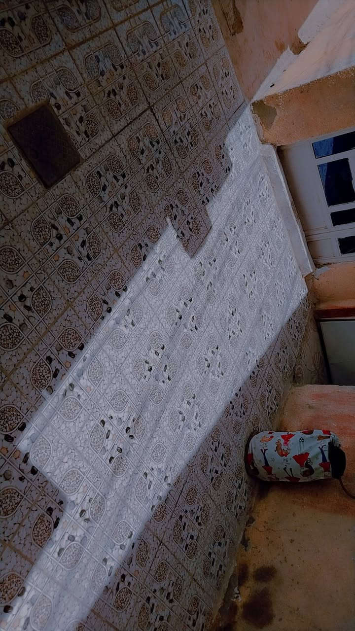 بيت ركن للبيع المساحه 175
طابو زراعي سند 25
العنوان الورديه مقابل شارع ٣٠ الاول رابع بيت ع الشارع العام
كافه الخدمات متوفره
تفاصيل البيت غرفتين واستقبال ومطبخ وصحيات طارمه وممر داير البيت
السعر 75 وبي مجال
***********
