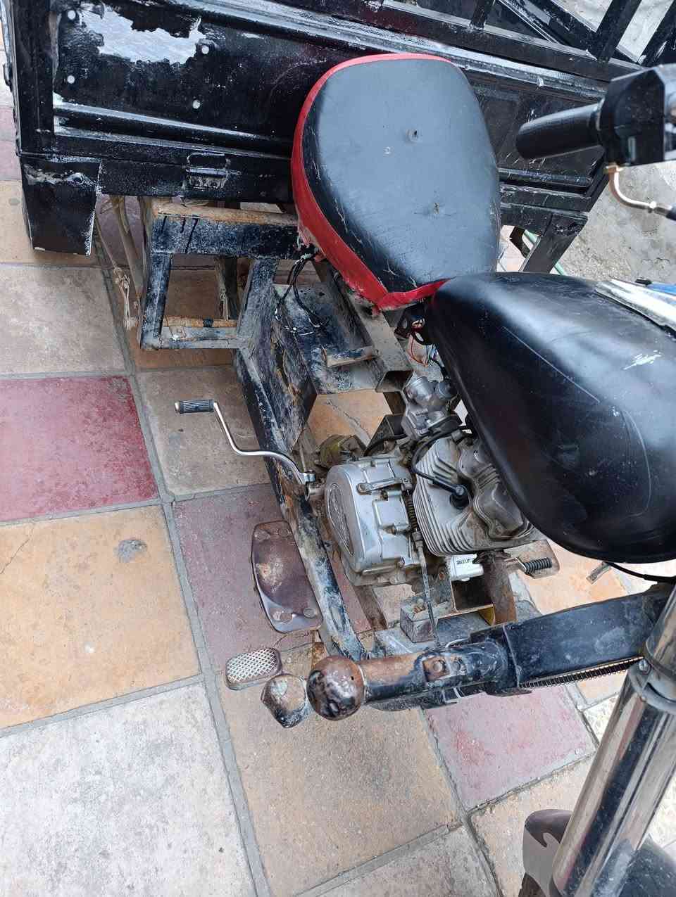 مديل 2010 اوراقها ضايعة مكاتبة مكتب اتعهد عن السرقة جاهزة نكرة سلف 600 وبيها مجال ***********
