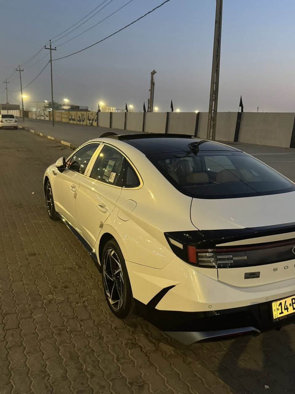 السلام عليكم سوناتا خليجي 2025 ماشيه 23  مكينه 2500. رقم بصره حره  بيه صبغ بلصندوك 

عنوان البصره 
*********** 
240.  السعر
