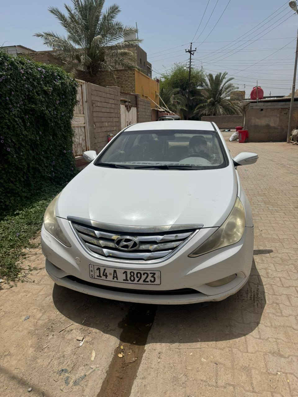 سلام عليكم سوناتا خليجي موديل 12 رقم بصرة تحويل بأسمي السياره كفاله محرك كير  حداديه محرك 2400 تبريد قطعتين  العنوان البصرة القرنه السعر 115وبيها مجال***********
