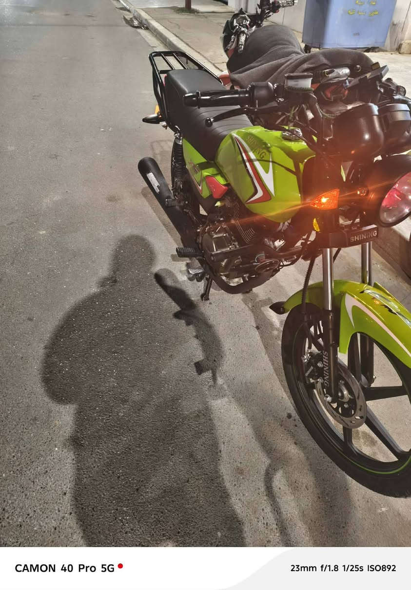 السلام عليكم . مكلف بل نشر 
للبيع او مراوس حسب القناعة 
شاينكك موديل 2023 مكمرك وكامل بسم محمد مزهر 
تسجيل بل رمادي نظافة كما موضح بالصور كامل مكمل 
السعر 1300 وبي مجال المكان عانه الاستفسار 
***********
