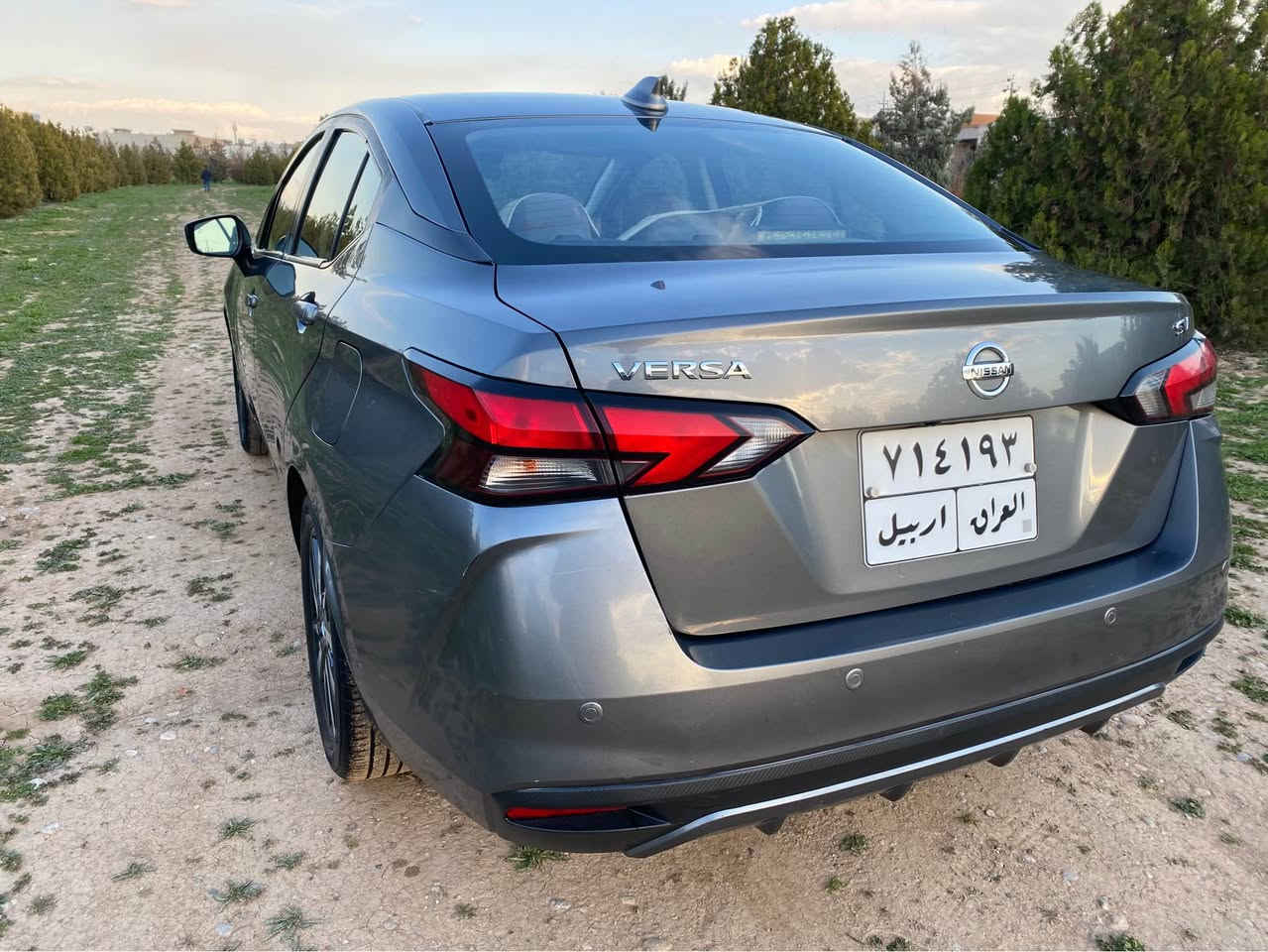 نیسان فێرسا مۆدیل 2021 مواسەفات sv گێچ ئەلیکترۆنی بەسمە رەنگ نەفتی هەزەی تازە کراوە پلاک و نۆزلی بیلاد گۆرایە سەیارەکە بێ مشکیلەیە دوو پارچەی هەیە جاملخ و بۆنیت هەیە بێ ژۆرێ  داوای 118$دەکەین و معامەلەی تێدایە بۆ زانیاری زیاتر پەیوەندی بکە بەو ژمارە و نامەمەنێرن لەگەل رێز ژ.م *********** أربيل, العراق
