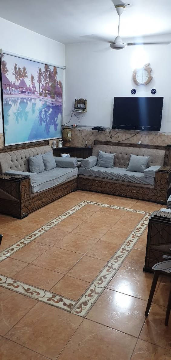 تخم مصري ٨مقاعد وزاويه وطبله وسطيه ويشتغل دي جي وسماعات ونفاظات بي اوجهه اضافيه مثل الصور اوجهه رمضاني ورصاصي مكاني بغداد الرصافه الامين الثانيه


**إذا كنت صاحب هذا الإعلان وتريد حذفه لأي سبب، رجاءا أرسل رسالة إلى الدعم الفني**