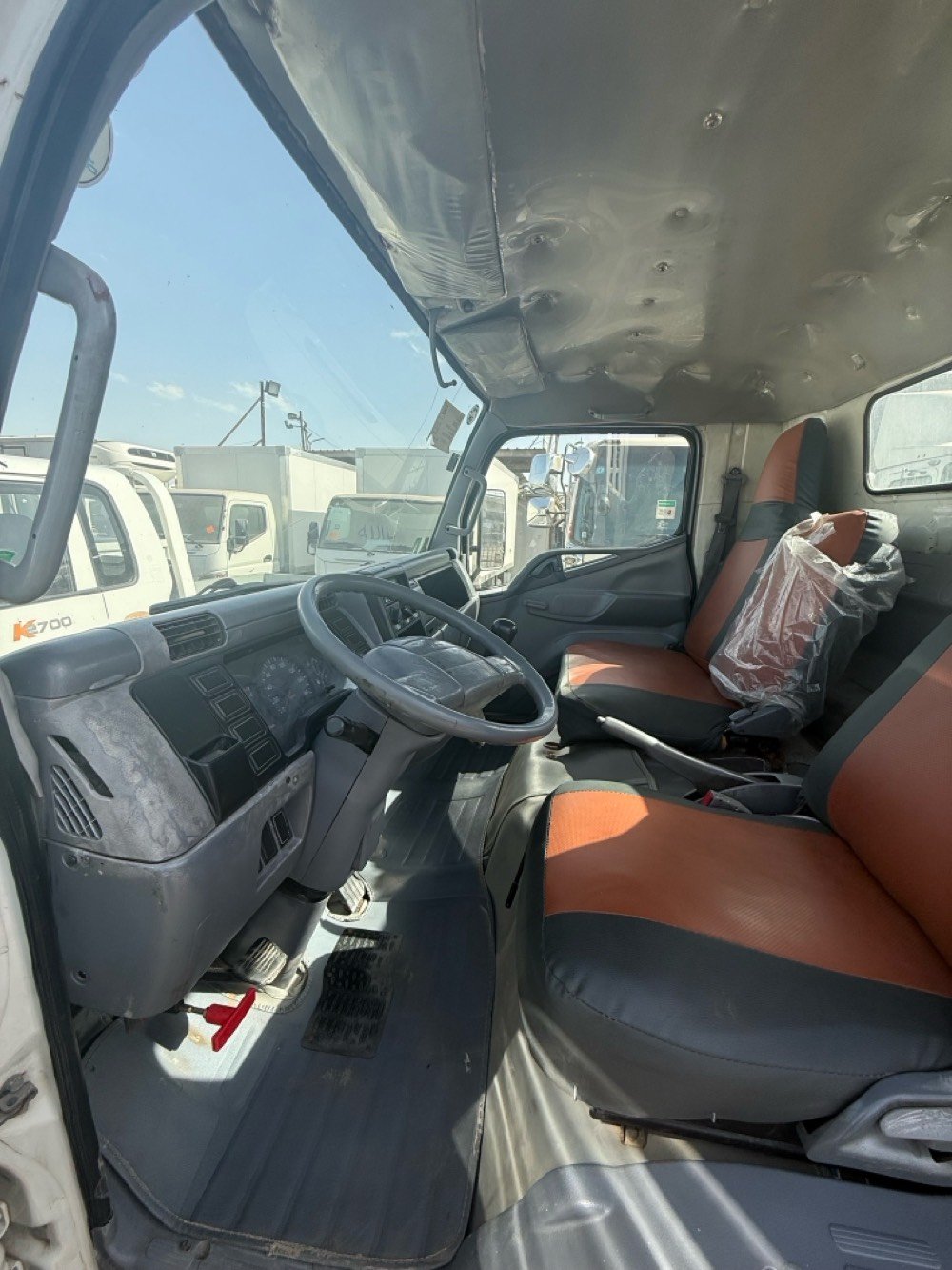 السلام عليكم كنتر تنكر للبيع موديل 2008 تخم تاير للستفسار*********** معارض النهضة 