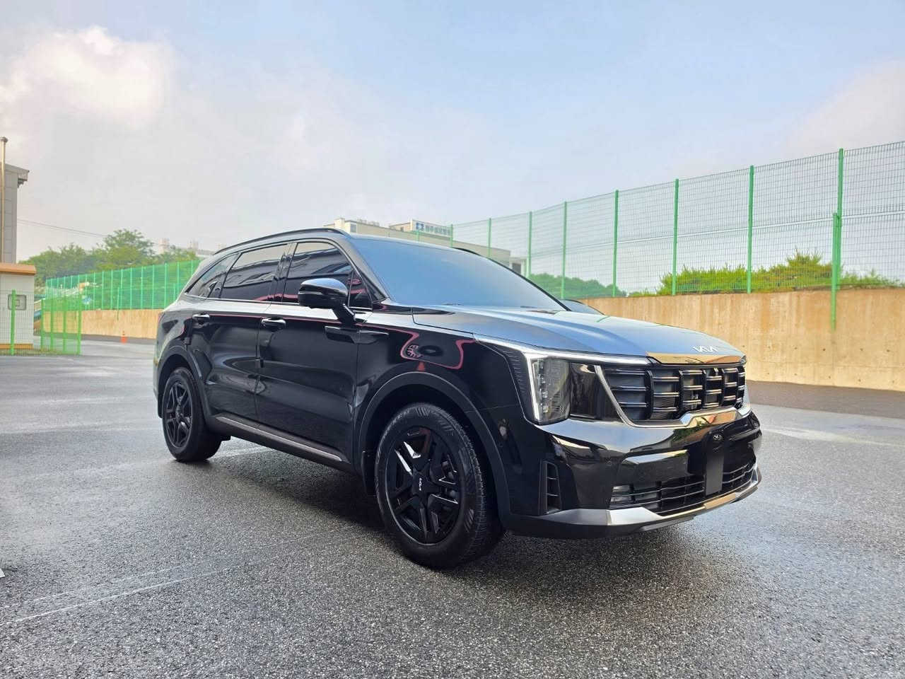 انتهز الفرصه بأقوي عروض الكابتن عاملها💥🫵.
KIA Sorento2023ترخص 2024| وارد كوريا

السياره تعاقد وجاهزه علي الشحن من كوريااا🔥.

السياره بنظام مبادره المغتربين بالخارج والحاصلين علي الموافقه الاستيراديه ✅ 💥.

الكابتن للسيارات  🔥.

Enjoy the perfect balance between elegance and performance with the all-new 2WD KIA Sorento – imported directly from Korea!

45.000km💥

2023/2024🔥

✨ أوبشنات كاملة ومواصفات راقية

🔹 Full Leather Interior – فرش جلد بالكامل يديك فخامة

🔹  Family SUV – عربية عائلية

🔹 Smart Key + Push Start – شغل عربيتك من غير مفتاح

🔹 Blind Spot Detection – نظام تحذير النقطة العمياء لأمان إضافي

🔹 360° Surround Camera – كاميرا محيطية لركنة أسهل

🔹 Wireless Charger – شاحن لاسلكي للموبايل

🔹 LED Matrix Lights – إضاءة قوية وأنيقة

🔹 Dual Zone A/C – تكييف مزدوج للراحة الكاملة

🔹 Alloy Wheels + Chrome Finishing – جنوط سبور ولمسات كروم

السياره كامله فل اوبشن 💥🫵

⚙️ 2WD Smart Performance – دفع أمامي اقتصادي وثابت على الطريق

                              "  .للتواصل فون ☎️ ✅ 

          01070770810

                                       للتواصل واتساب ✅." 

https://wa.me/201070770810

#KiaSorento2025 #KoreaImport #2WD #ComfortAndStyle #كيا_سورينتو #استيراد_كوريا #دفع_ثنائي #كامل_الأوبشن


**إذا كنت صاحب هذا الإعلان وتريد حذفه لأي سبب، رجاءا أرسل رسالة إلى الدعم الفني**