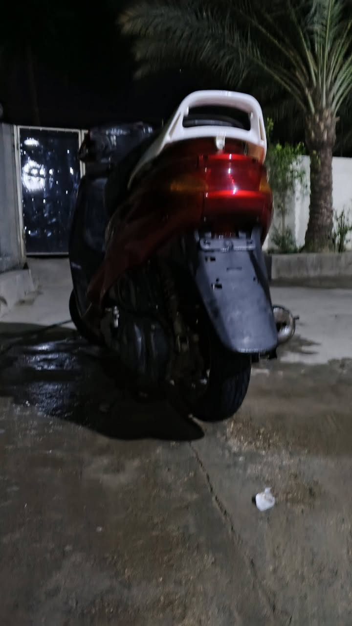 السلام عليكم ورحمه الله وبركاته 
دراجه فراشه كفاله عامه نظيفه جدا 
للبيع السعر الخاصه بيها 600 
اتصلوا ما هذا رقم (***********)
لــمــكان الـحـمـزة الـغـربـي
