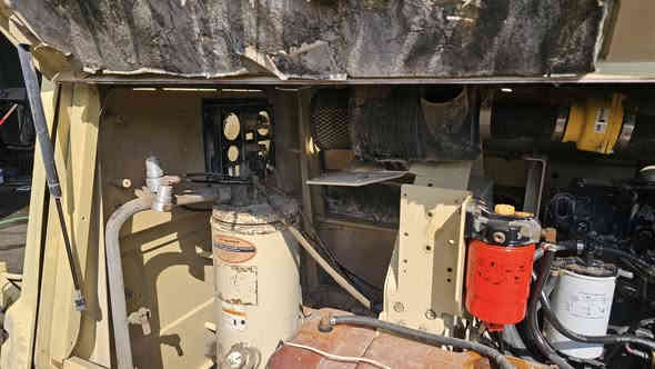 البيع كبرسر العنوان بصره ***********عدنان *********** حسين
