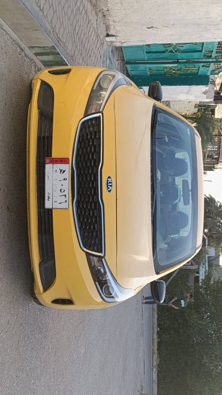 السلام عليكم كيه فورتي 2018 حادث كدامك فقط ماشيه 130 والتبريد عاطل  فقط السعر 122رقم صاحب السياره ***********
