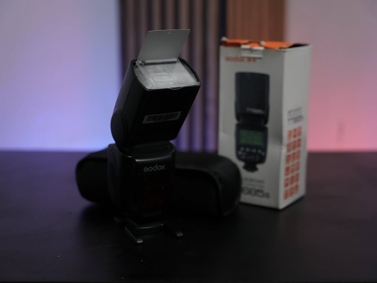 للبيع فلاش Godox TT685S الغني عن التعريف، الخيار المفضل لمصوري المناسبات والبورتريه الذين يستخدمون كاميرات سوني.

دقة الإضاءة: يدعم نظام TTL الذي يضبط قوة الإضاءة تلقائياً لضمان أفضل صورة في كل لقطة.

تصوير سريع: بفضل خاصية HSS، يمكنك التصوير في وضح النهار بفتحات عدسة واسعة دون مشاكل.

تحكم لاسلكي: مدمج بنظام راديو يجعله يعمل مع أي "تريجر" من جودوكس بسهولة.

شاشة واضحة: مزود بشاشة LCD خلفية كبيرة تجعل ضبط الإعدادات سهلاً وسريعاً. كالار, السليمانية


**إذا كنت صاحب هذا الإعلان وتريد حذفه لأي سبب، رجاءا أرسل رسالة إلى الدعم الفني**