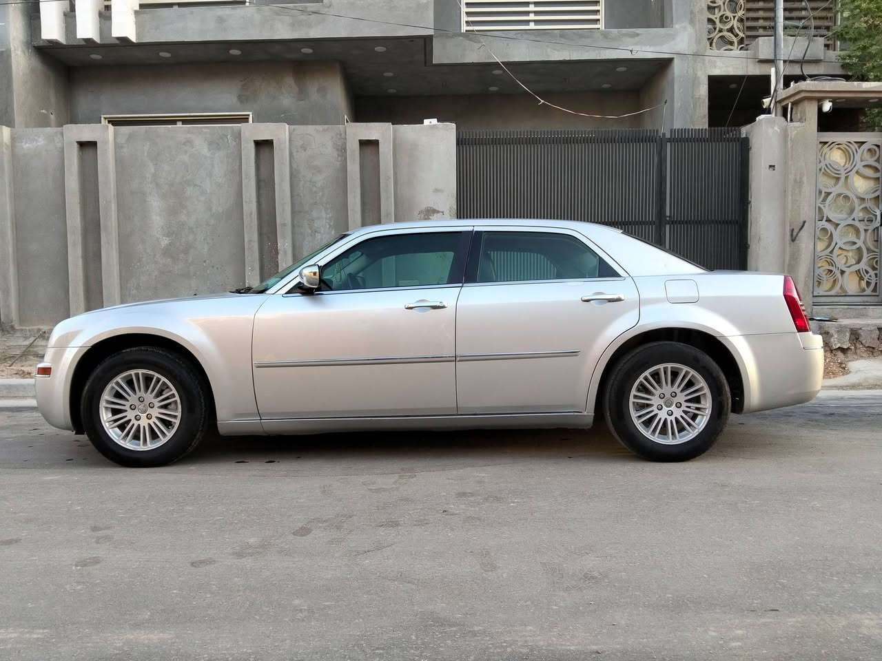 سلام عليكم...
أوباما 2010 أصل اربع جوكات كنديه بدون حادث سياره بيه بعض الملاحظات جاملغ الأيسر الامامي مصبوغ بدون معجون اثر جراد الجاملغ الأيمن ربع الامامي بارد باب الاسايق مبدله أصل سبب اخياس.....

اسياره جاهزه من كلشي مكينه كير حداديه تبريد باتري جديد  اسياره جاهزه خير من الله اسعر 125 وبيه مجال 

بسمي اسياره امداور وين متحب امرشفه على كل المحافظات ....بابل 
***********
