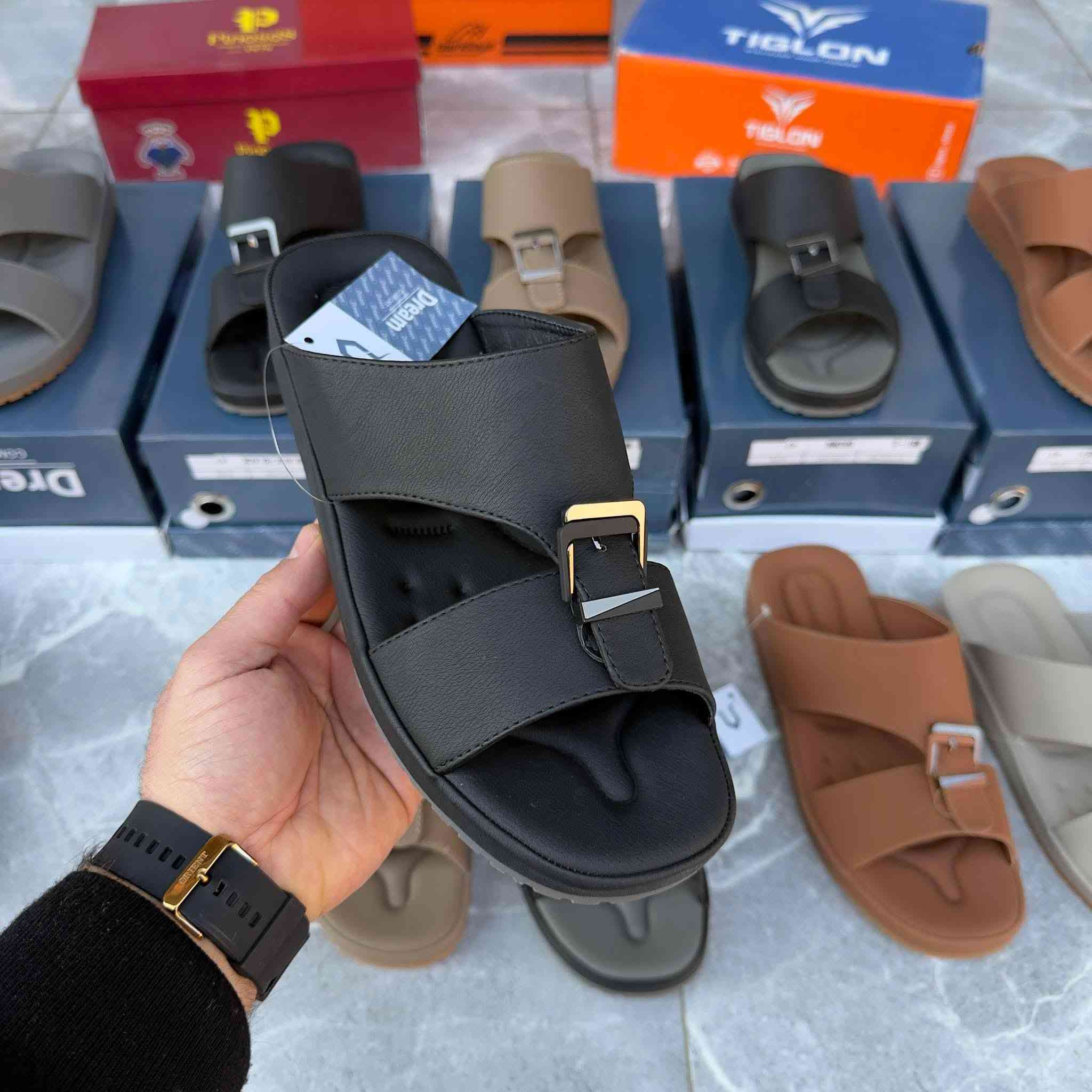 Newcollection🌟 حصريا 
متوفرة الآن.
لە ئێستادا بەردەستە.
Men/بياوان/رجالي
⭕ السعر 000'30 مع توصيل مجاني 
🔹 العنوان خانقين ***********
