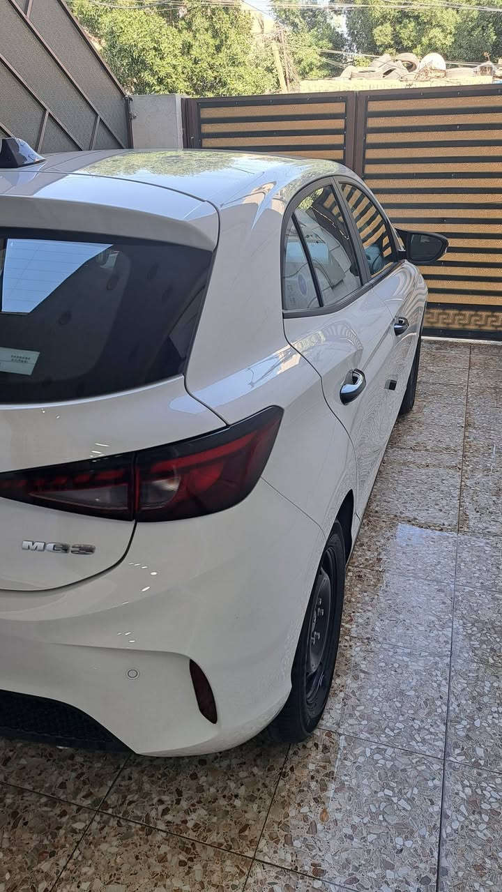 ام جي 3. موديل ٢٠٢٥ ...ماشية  ٤  ال كم مكفولة من اي شي....باسمي...رقم بغداد
محرك  ١٥٠٠
شاشة كار بلي واندرويد
حساسات 
كاميرا خلفي
بريك abs
تحكمات
ماطور لايت
ايرباكات

السعر. ١٦.٣٠٠ مليون وبيها مجال بسيط

الاتصال. ***********
السياره بنفق الشرطة بغداد
