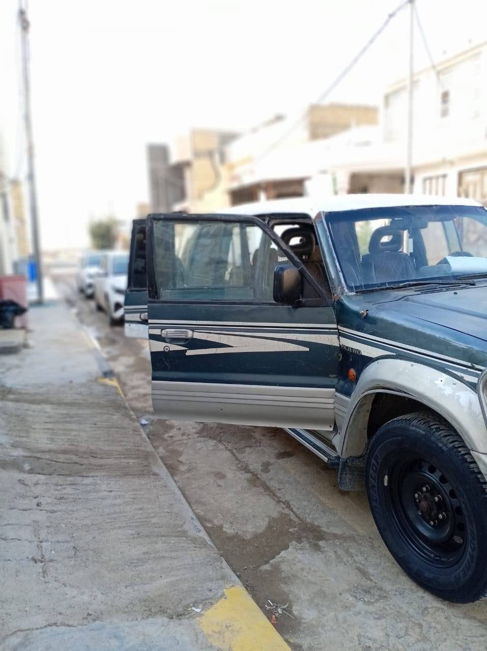 السلام عليكم
للبيع سيارة باجيرو موديل ١٩٩٤ سنوية 2028 كير ومحرك بطه السعر 25 ورقة قفل قفل
للاستفسار الاتصال على ***********
