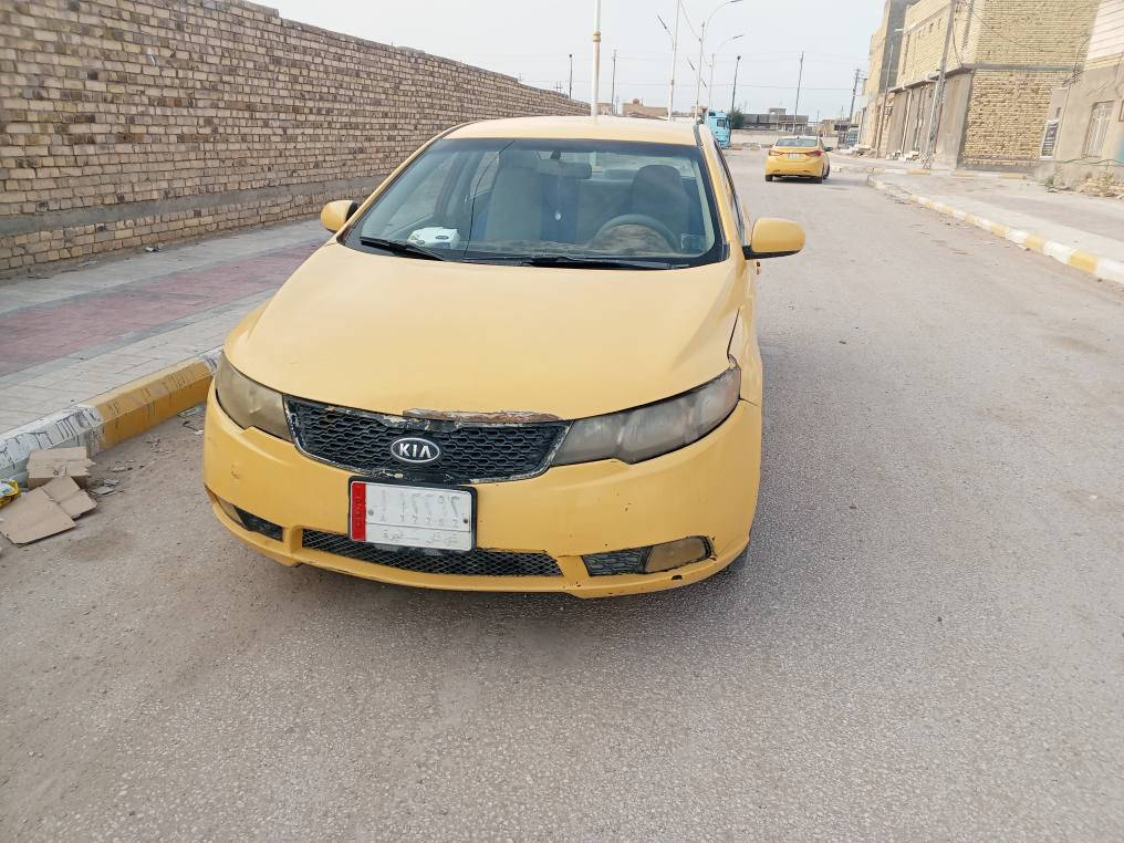 السلام عليكم 
سيراتو مديل 2012 سعرها (  65  )
وبقية المواصفات معروفة 
السيارة بيها تبخير بالمحرك 
مكاني ناصرية ناحية اور السديناوية
*********** ناصرية, ذي قار
