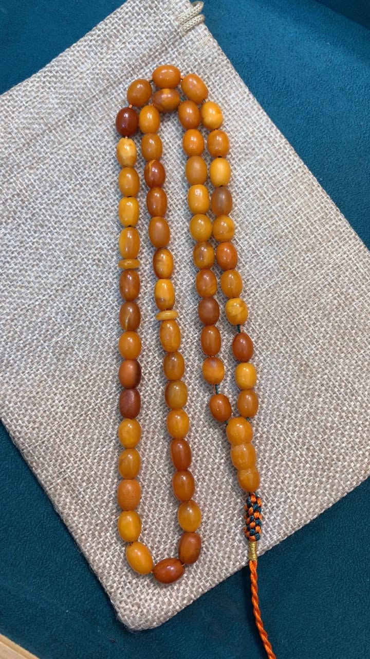 السلام عليكم 
مسبحة انتيكة تحفة من الكهرب الالماني القديم جداً من الكهرب الطبيعي مكفول 100% وزن المسبحة18.40 غرام عدد الحبات 57 حبة توصيل متوفل بغداد كافة المحافظات السعر خاص رجاءاً ♥️


**إذا كنت صاحب هذا الإعلان وتريد حذفه لأي سبب، رجاءا أرسل رسالة إلى الدعم الفني**