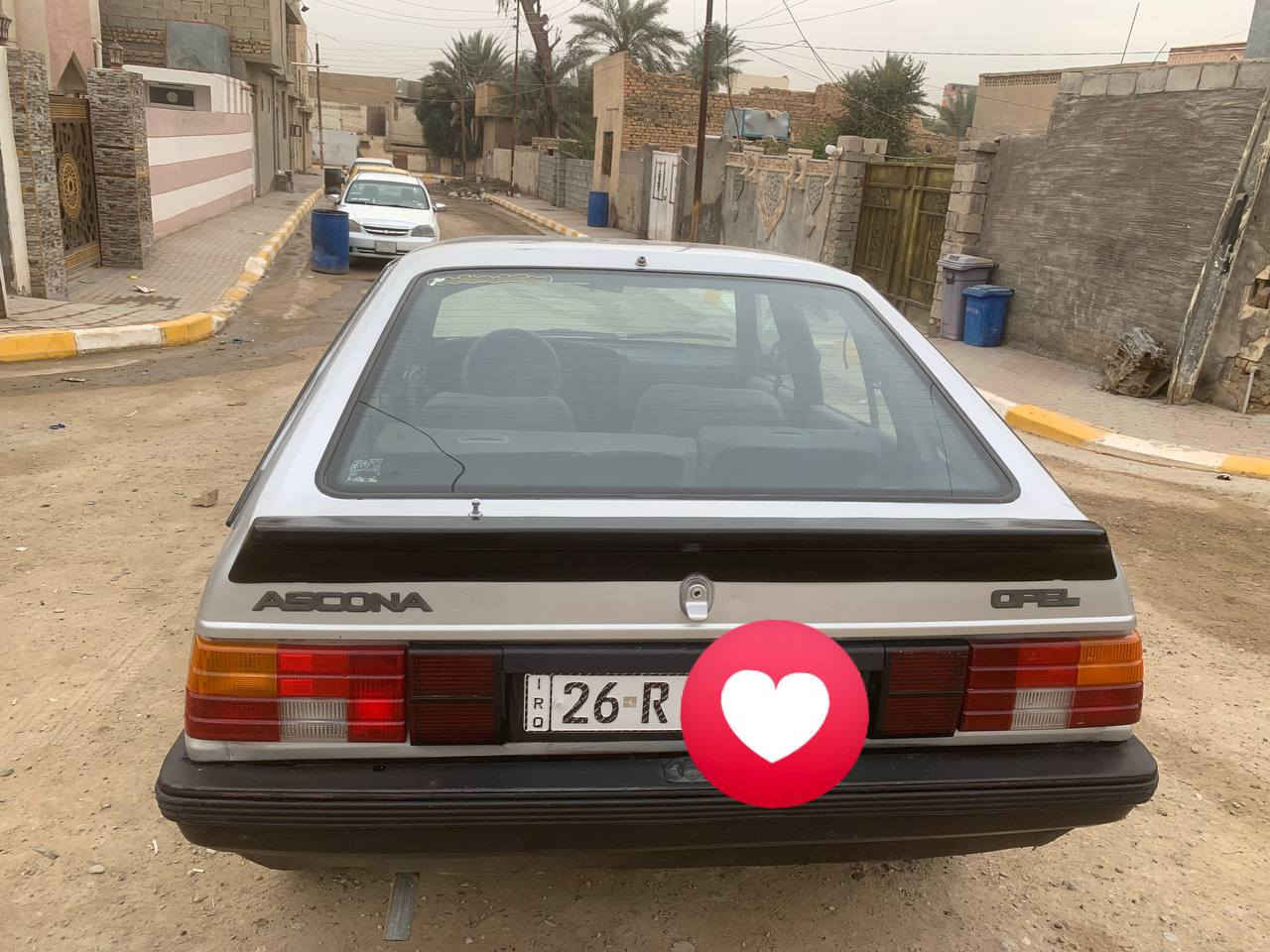 (للبيع)..سكونة 88 السعر 33$ الخاص مفتوح
السلام عليكم 
اسكونة 88 سيارة كاملة مكملة شواف العين كير محرك شرط السيارة وضع البلاد (صبغ عام للجمالية مكفولة من الضربة والكص) غرفة داخلية جديده تخم تايرات وسبير جدد كهربائيات كلها شغالة السعر 33$ وبيها مجال حك الجية 
للبيع والمراوس حسب القناعة .


**إذا كنت صاحب هذا الإعلان وتريد حذفه لأي سبب، رجاءا أرسل رسالة إلى الدعم الفني**