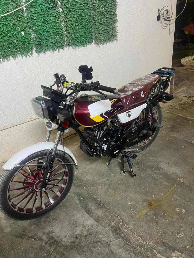 دراجه للبيع ما بيها اي نقص
محركه خير من الله وديل 2025
السعر 850 وبيها مجال قليل *********** هذه رقم وبي واساب
