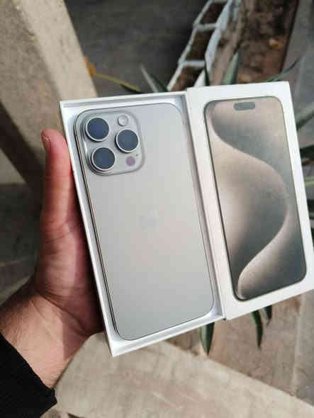 IPHONE 15 PROMAX 2sim zaa 
 نرخى 1.070.000  هه زار 
زاكيره 256  باترى 91 خاوينى 97% 
كامل  ئه شيا بي عه يب  و نه كراوه به زه مان 2رؤژ  گه ياندن هه يه 
***********
***********
------------------------------------------------------------------------------------
سعره 1.070.000 الف 
خطين Zaa
ذاكره 256  بطارية🔋 91  نظافه 97%   
 غراضه كامل مابيه عيب خطين  و مامفتوح  بضمان يومين الفحص
متوفر توصيل
***********
***********
