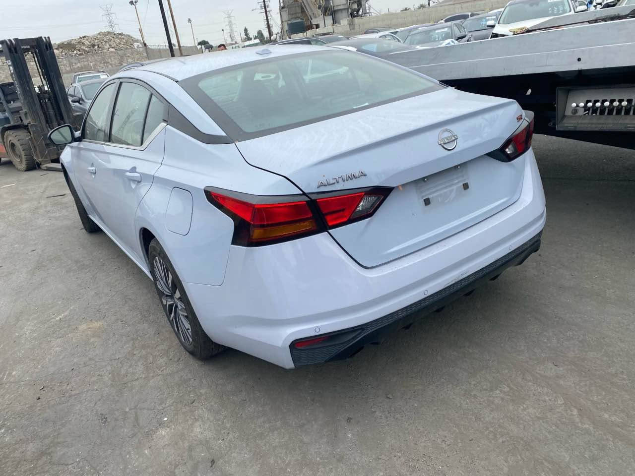 السلام عليكم

نيسان التيما 2023 SR 

وارد: أمريكي 

الممشى /59mi 

ألون: سموك 

المحرك:2500cc

بصمه/ تشغيل عن بعد 

السياره نظيفة جدا وماتحتاج اي مصروف 

حادثها دعاميه فقط + قطعتين كلير من امريكا 

سعرها١٧٣  وبيها مجال 

*********** Colombo, Sri Lanka
