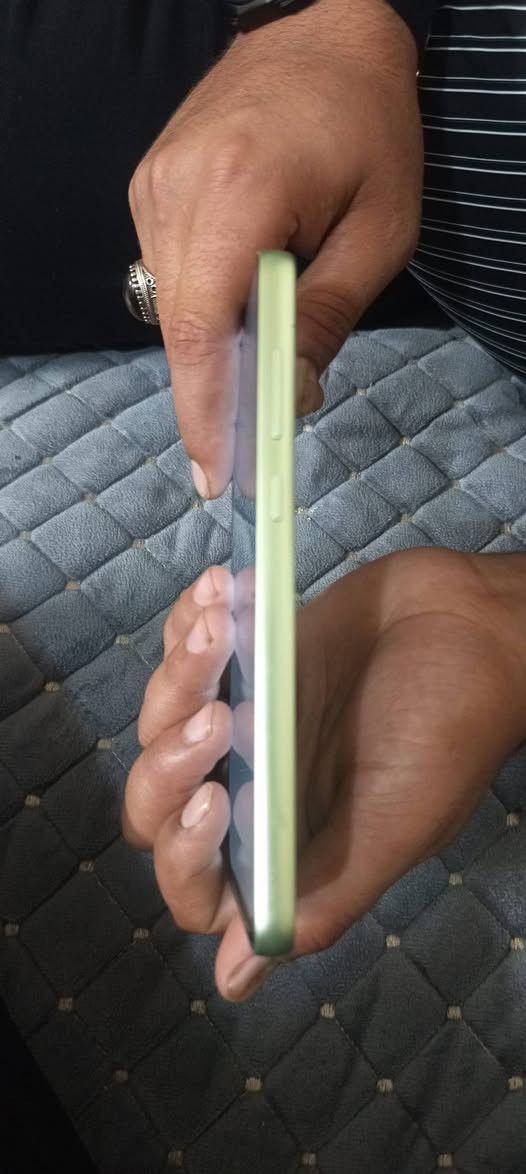 سلام عليكم جهاز Samsung Galaxy A05شرط النضافه كدام العين شاصي شرط ذاكره 128 سعر 65بي مجال العنوان جانب الأيمن حي التنك الاتصال ***********
