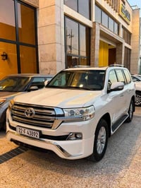 لاندكروز 2017 GXR مكينه 6 ماشيه 44 مكفوله  بغداد  07711654861