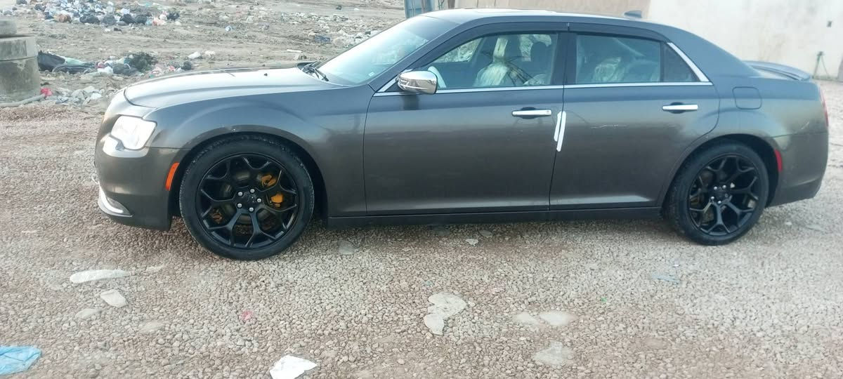 سلام عليكم سياره كلايزر بلاتين يوم فول مواصفات مديل 17اصل جاهزه من حداديه تخم تاير  مواصفات سياره  كشنات تدفه تبريد كشن لخلفي تدفه برده خلفيه فتحه كبيره خزن ميموري مفوله راقم شمالي رابيل مداور ثاني يوم بيه رابع قطع صبغ بدون دواخل ولا ضربه 
شراي يتصال ***********   //))  سعر 185
