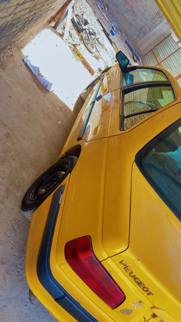 سلام عليكم بيجو بارص  موديل 2015
سياره جهزه بيه طخه بلباب لوره فقط لا سبق بيه وله شـَيہ 

مكينه وكير مكفولات سعر 46 وبيه مجال  مكاني البلديات هذه رقمي ***********
