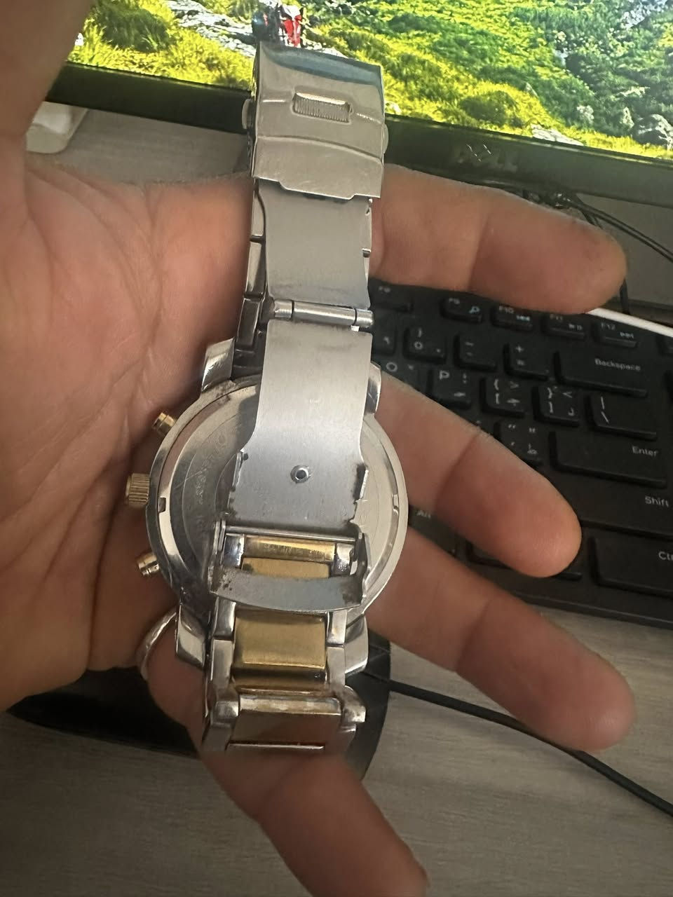 ساعة اكريبوس اصليه للبيع السعر ١٥٠ الف


**إذا كنت صاحب هذا الإعلان وتريد حذفه لأي سبب، رجاءا أرسل رسالة إلى الدعم الفني**