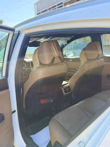 كيا سبورتج موديل 2021 خليجي بغداد 
شاشة كبيرة 
حساس امامي خلفي
ثلاث أنظمة قيادة
مري شفط
تشغيل عن بعد
بيه ضربة خفيفه  عالبارد الباب الصدر وشويه من الخلفي ولا نقطه صبغ 
ماشية 67000
تخم تاير جديد 
باتري جديد 
سعر 205 بي مجال 
مكان السيارة الجادرية 
***********
