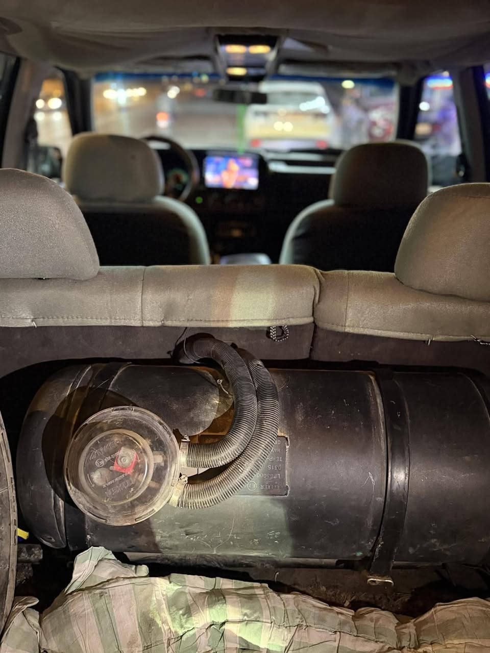 سلام عليكم 
سياره جيب شيروكي محرك 4000 بلادية 
كير ومحرك  جديد 
منضومة مال غاز جاهزه 
ضفيره جديده مشتريهة 
كهربائيات نضيفه
سماعات وشاشة جديد
تبريد شغال 
سياره بدون صبغ بلادية كشرهة نضيف 
دوشمة جديده داخلهة خير من الله 
تخم تاير جديد 
حدادية 80%
رقم بغداد تحويل ثاني يوم 
سعر .55وبيها مجال 
***********
