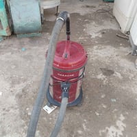 مكنسة كهربائية • كمية ٣٥ • للبيع