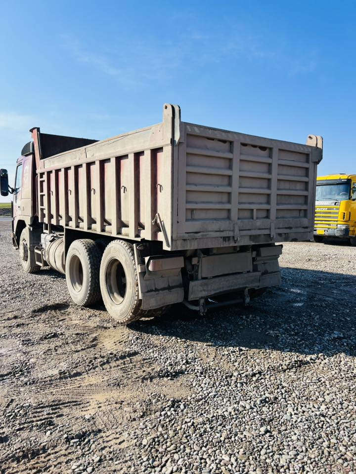 البيع فالفو 
موديل 2000
كير ٣:٣
رقم اربيل 
معرض السيد عنوان اربيل كلك
تبريد هاف 
***********
