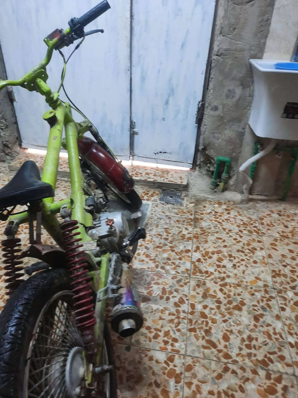 دراجة البيع مكينه حلوه صالنصه رياضي هاي الدراجه شوف عينك تنميره الكير بدون كلج خيرمن الله مكاني بغداد الشعله السعر 150 وبيهه مجال الطيبين  ***********
