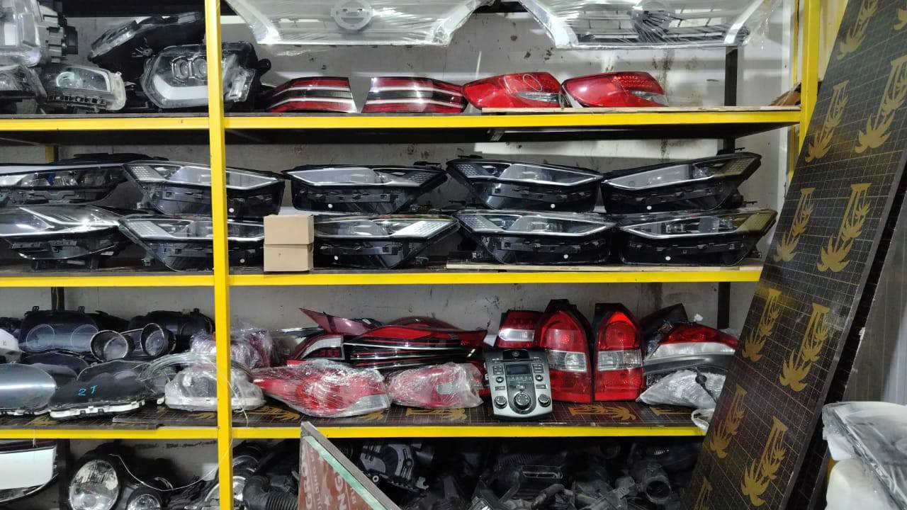 قطع غيار k8
السلام عليكم توفر قطع غيار سيارة k8 
لايت بك لايت كشاف مسطرة خلفية 
بنيد جاملغ دعامية امامي خلفي 
العنوان :الديوانية/ شارع الاسكان/مجمع ضرغام الحلاوي 
📞*********** وتساب
