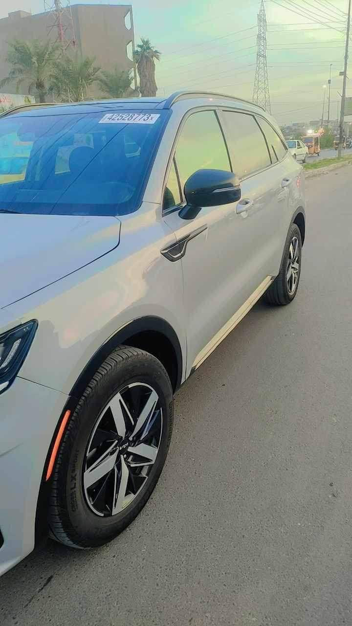 كيا سورنتو للبيع
موديل 2022 
وارد امريكي 
الحادث كما موضح في الصورة 
فول مواصفات 
ماشي 120 الف
سيارة جاهزة من كولشي 
السعر 240 ورقة. 
المكان بغداد 
للتواصل خاص او واتساب على الرقم ***********
