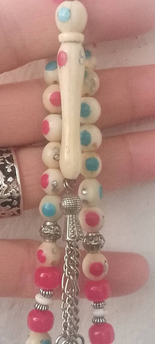 يسعد مساكم بكل خير 🖤🖤🖤 
مسبحة عضم تنزيل فيروز ومرجان عدد الحبات٣٣حبة وقياس الحبة ١٠مل🖤🖤🖤


**إذا كنت صاحب هذا الإعلان وتريد حذفه لأي سبب، رجاءا أرسل رسالة إلى الدعم الفني**