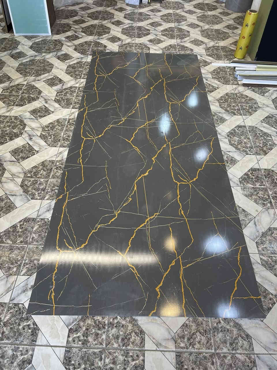 🟫 بديل الرخام طافي  متوفر الآن بسعر الجملة 🔥

📌 إذا تدور فخامة، نقشة، وذوق يبيض وجهك
فـ هذا هو اختيارك الصح 👇

✔️ يتركب على الجدران مباشرة
✔️ مقاوم للرطوبة والحرارة
✔️ ألوان ونقشات راقية 
✔️ سهل التنظيف… وسهل التركيب

💰 السعر؟ جملة والمتر يطلع بلاش قدام الجودة

🚚 توصيل متاح لكل المحافظات
📦 متوفر حالياً بكميات – التصفية سريعة!

📍 أبراج المسيب – بابل / المسيب / حي الموظفين
📞 للحجز أو الاستفسار:
*********** – *********** – ***********
