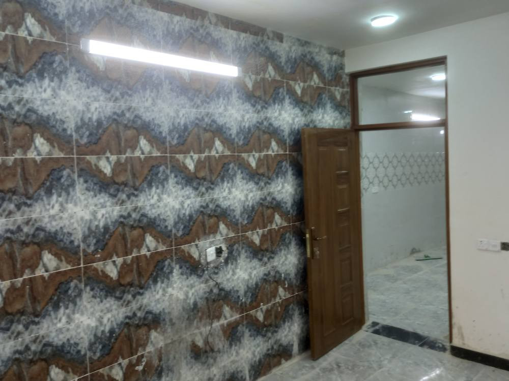 دار130 متر  طابو صرف سكني للبيع طابقين بناء جديد 2024صب كونكريت مسلح  درجه اولى 
الطابق الارضي / مدخلين للصاله والمطبخ  وحمام كبير وغرفه كبير وكراج يكفي سياره ومنور وحمام  
الطابق الثاني / ثلاث غرف نوم كبيره وحمام 
الدار كامل ويسلم مباشره بعد فتح البيان بالطابو والدار غير مشمول بالاجراءات الجديده وضع المبلغ بالمصرف وممكن ان يباع على المبادره 
السعر 279 مليون قابل للتفاوض 
الموقع الدوره شارع ٦٠ خلف أسواق الخير*********** للاستفسار واتساب مهندس حسين لارسال الصور وموقع GPS بغداد, العراق
