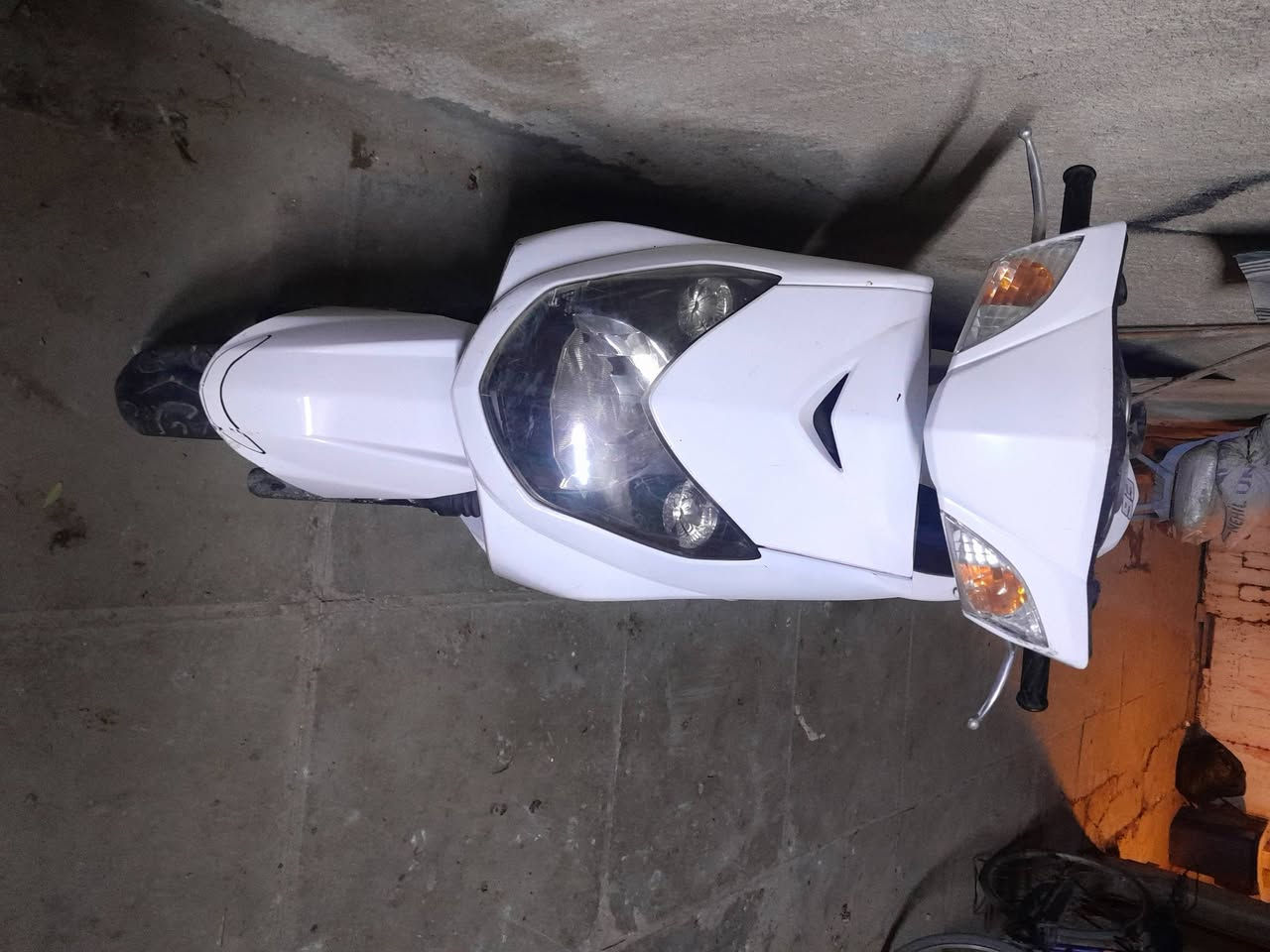 السلام عليكم دراجةسكنس للبيع على كل من يرغب الشراء الاتصال بالرقم ***********
