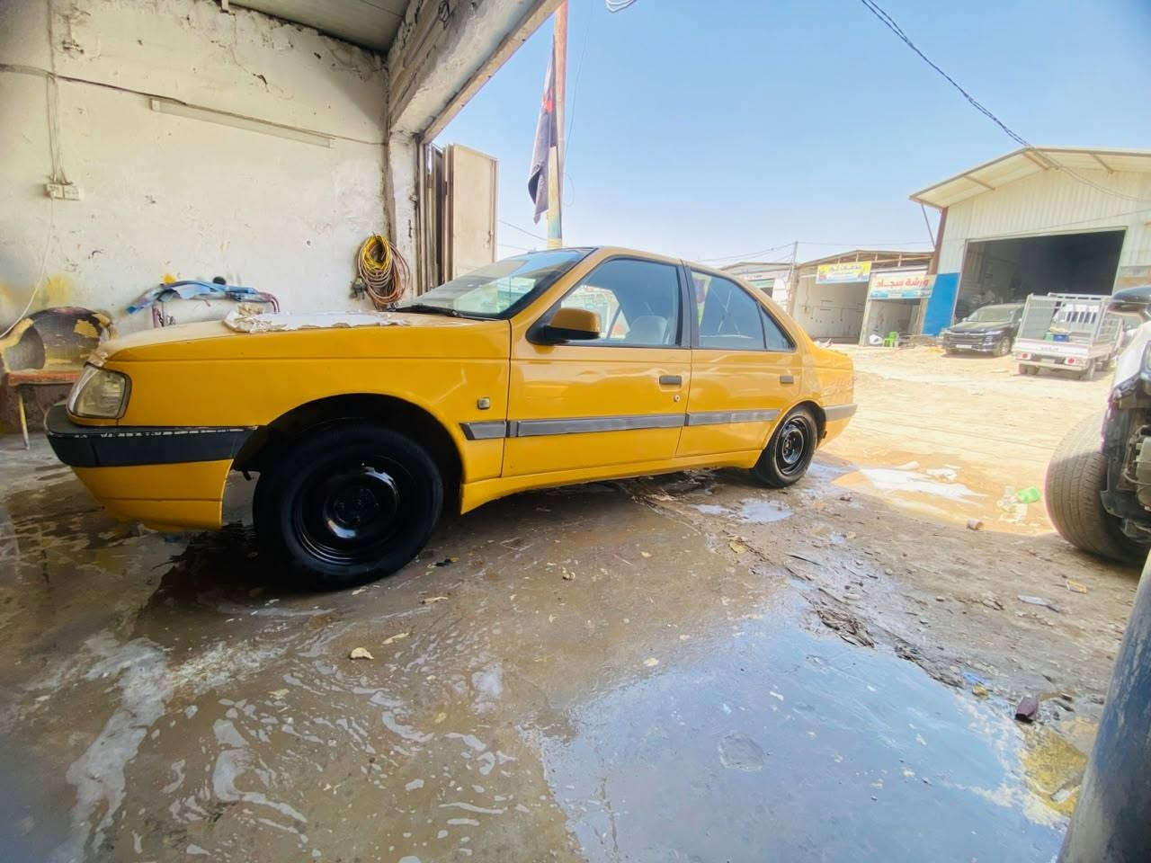 سلام عليكم بيجو لميس موديل 2016 جاهزة من كلشي ما بيهة اي نقص مكفوالة تبريد 100بل100
حدادية جديدة كبل جاهزة للشغل 

مصفرة هيئة وغرامات
سعر 36 بيهة مجال

***********
