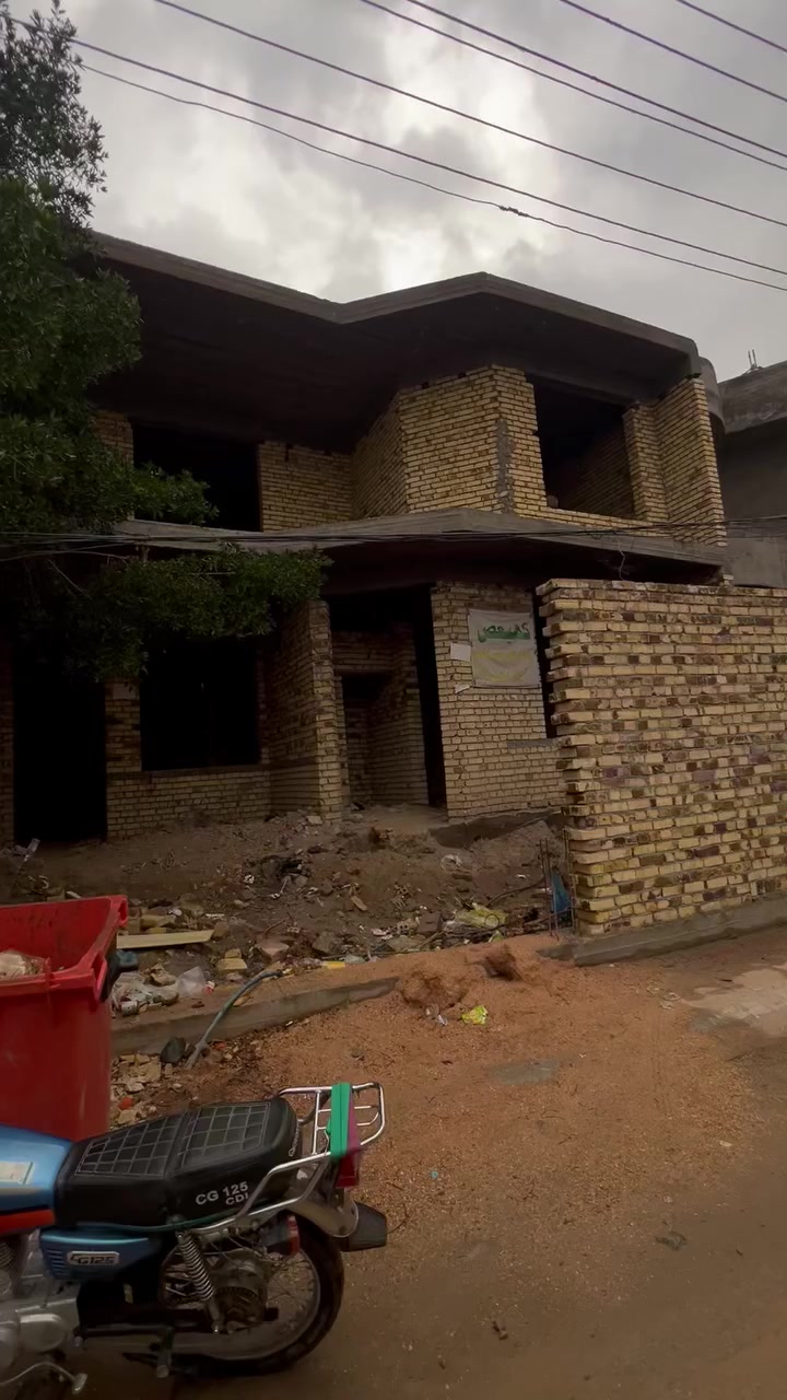 السلام عليكم هيكل طابقين الموقع ابو جوعانه الزراعي داخل بالتطويب (حي المصطفى ) موقع جدا مميز وحلو قريب ع شارع الجول شارع أسواق هدايانا  سند ٢٥ تحويل مباشر 
تفاصيل الهكيل: الطابق الاول صاله _استقبال _مطبخ _غرفتين  نوم _صحيات داخليه وخارجيه _طابق الثاني _غرفين نوم _مجمع صحيات  الهيكل موقع حلو خدمات متكاملة ٤ غرف نوم 
الاستفسار /*********** سيد حسين الاعرجي
