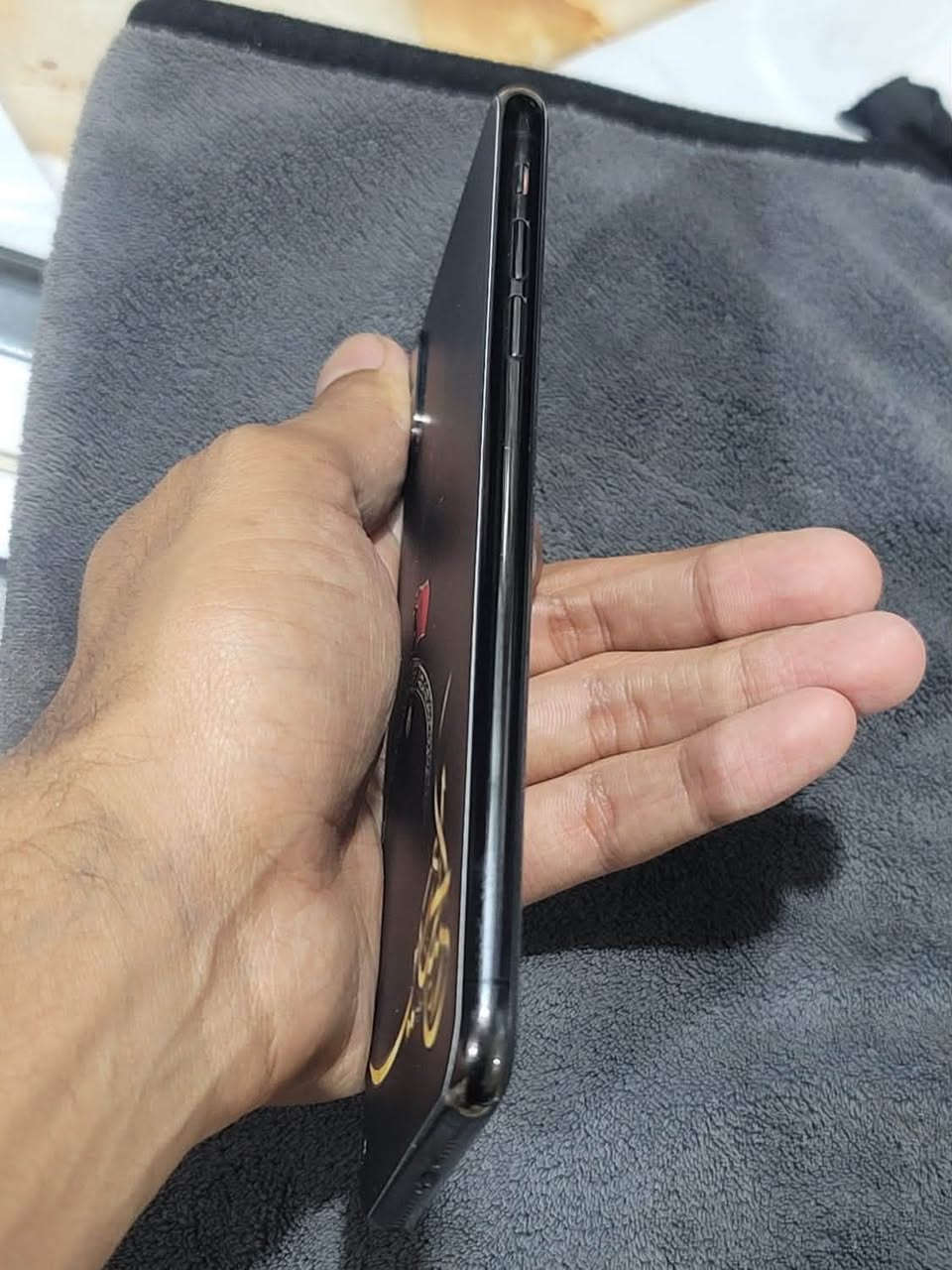 ايفون اكس اس ماكس
شعدك مراوس نزل وسعره ٣٢٥ سوككك كلشي بي هذا لمبايل بلاد بلاد بلاد 

‏iPhone Xs Max

ذاكره 256

نموذج M

جهاز ابد مامفتوح ولا ملعوب بي كلشي شغال فيس ايدي شغال بطاريه 79

مكاني البصره وبلخدمه
ضهر بي كسر قليل وغلفته

 
***********
