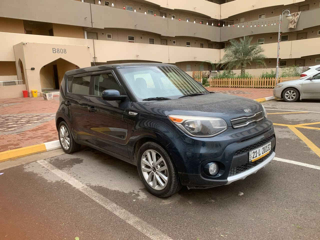 السلام عليكم كيا صول موديل ٢٠١٨ بيهة ٣ قطع صبغ وباب السايق مبدل اصلي بدون اي دواخل جميع الايرباكات سليمه ماشيه ٨٧ الف مكينه ٢٠٠٠ وقم سليمانيه بأسمنه سونار مرفق مع الصور موبايل *********** مكاني شقق بسمايه السعر ١٠٢ وبيهة مجال
