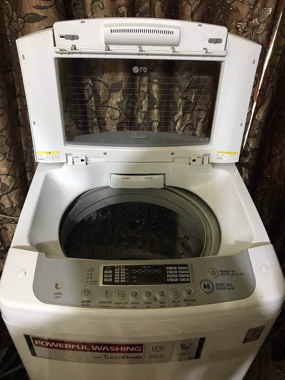 السلام عليكم غسالة نوع LG للبيع حجم 18 تغسل بطانيات السعر 300 وبيها مجال العنوان الرمادي الخمسه كيلو قرب مدرسة هبة الرحمن 
رقم الهاتف:***********
