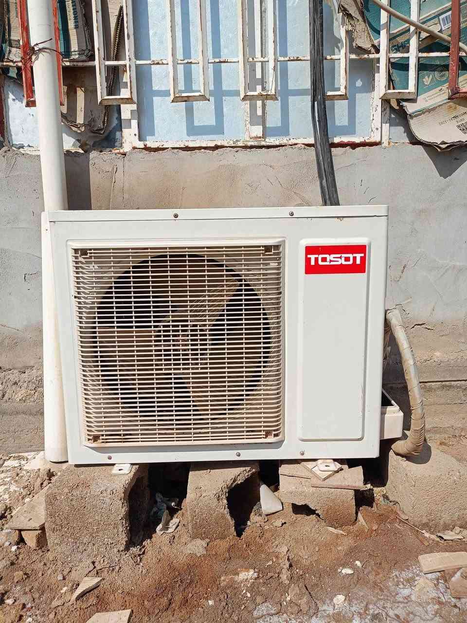 سبلت للليع جديد طنين غاز 410 السعر 400. وبيه مجال ملغي تدفئه فقط تبريد نضافه ميه بلميه***********
