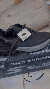 أحذية رجالية اسكيتشرز بعضها بيها قياس والبعض قياس متبقي فيتنامي ماستر اكوالتي عالي الجودة قاعدة طبي دبان حاضن .. اخذ سكرين للقطعة وكلي يا قياس واني حاضر. سعر القطعة 20 الف. توصيل موجود 5 الف إلى جميع المحافظات خاص او على الرقم ***********
