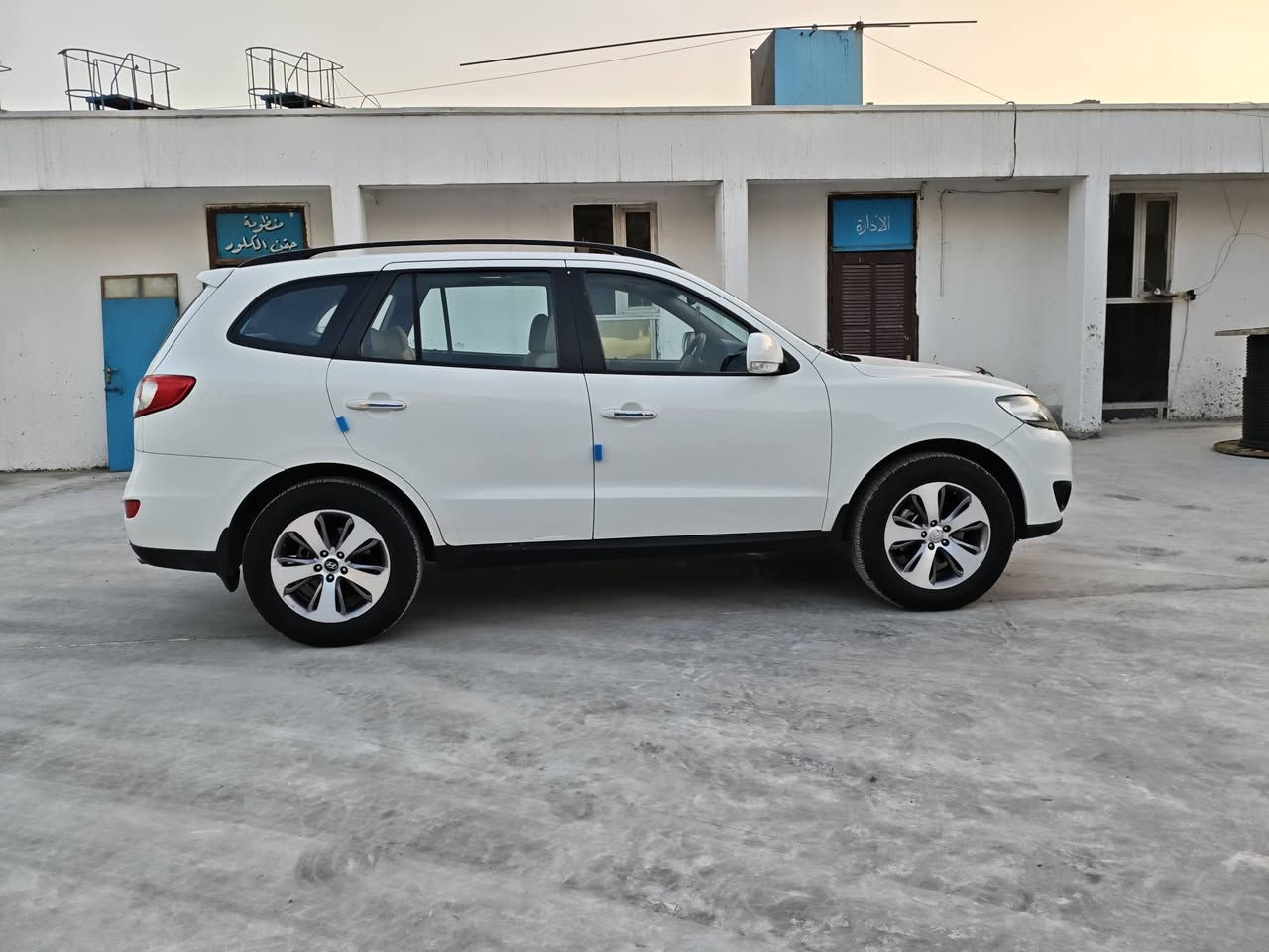 السلام عليكم سنتافي 2012 رقم بغداد فوول مواصفات 6 سلندر بيه صبغ ٤ قطع سيارة جديدة وجاهزة محرك كير مكفولات صدر امامي خلفي جديد تخم تاير جديد للاستفسار *********** السعر 145 ورقة مكان بغداد
