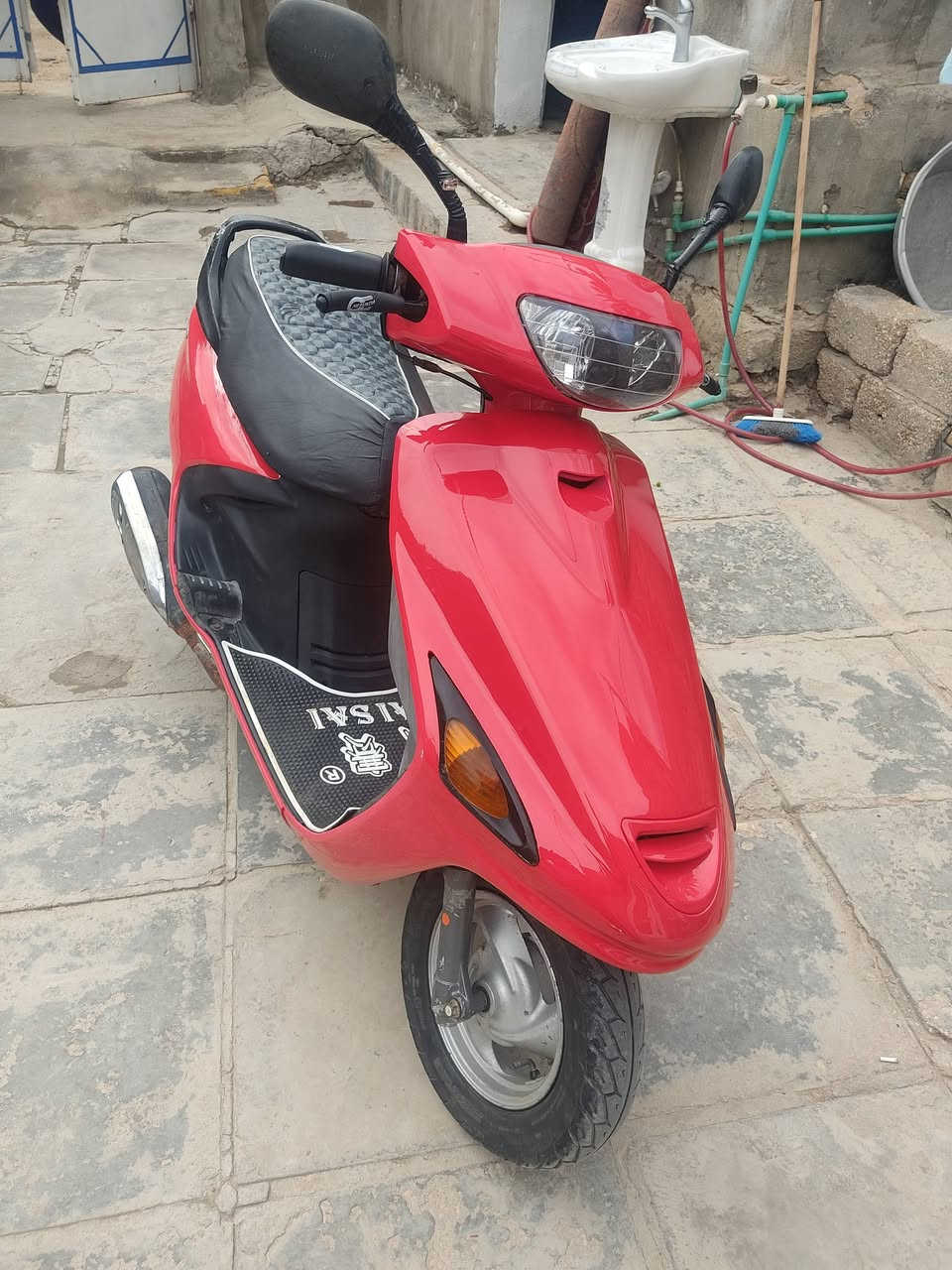 سلام عليكم  فراشه للبيع مامفتوحه ع شرط  السعر 450 وبيها مجال قليل. مكان نجف ابو صخير
***********
