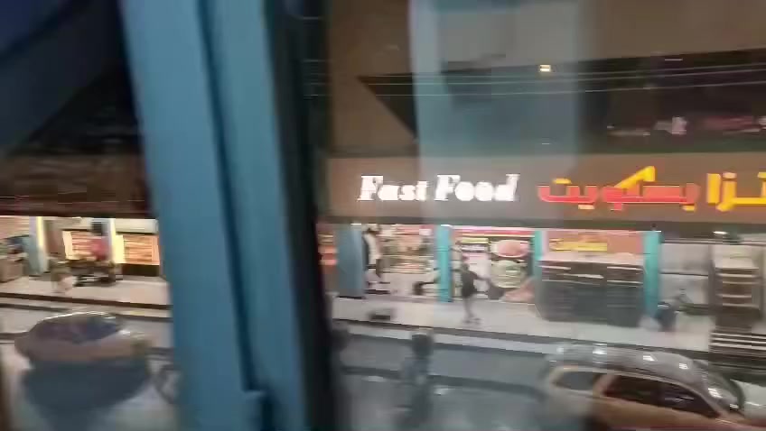 5 شقق للايجار الجمعيات حي الخليج الرابع مقابل مطعم بسكويت للاستفسار ***********
